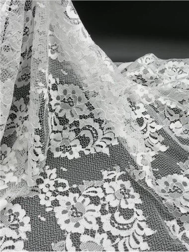 Nailoninis nėrinių audinys